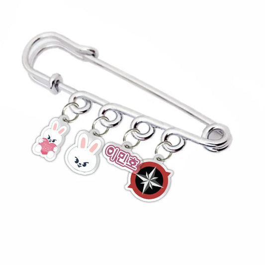 The new SKZoo Stray Kids STRAYKIDS Pin Acrylic Pendant Star Cartoon Acrylic Keychain is a must-have for fans