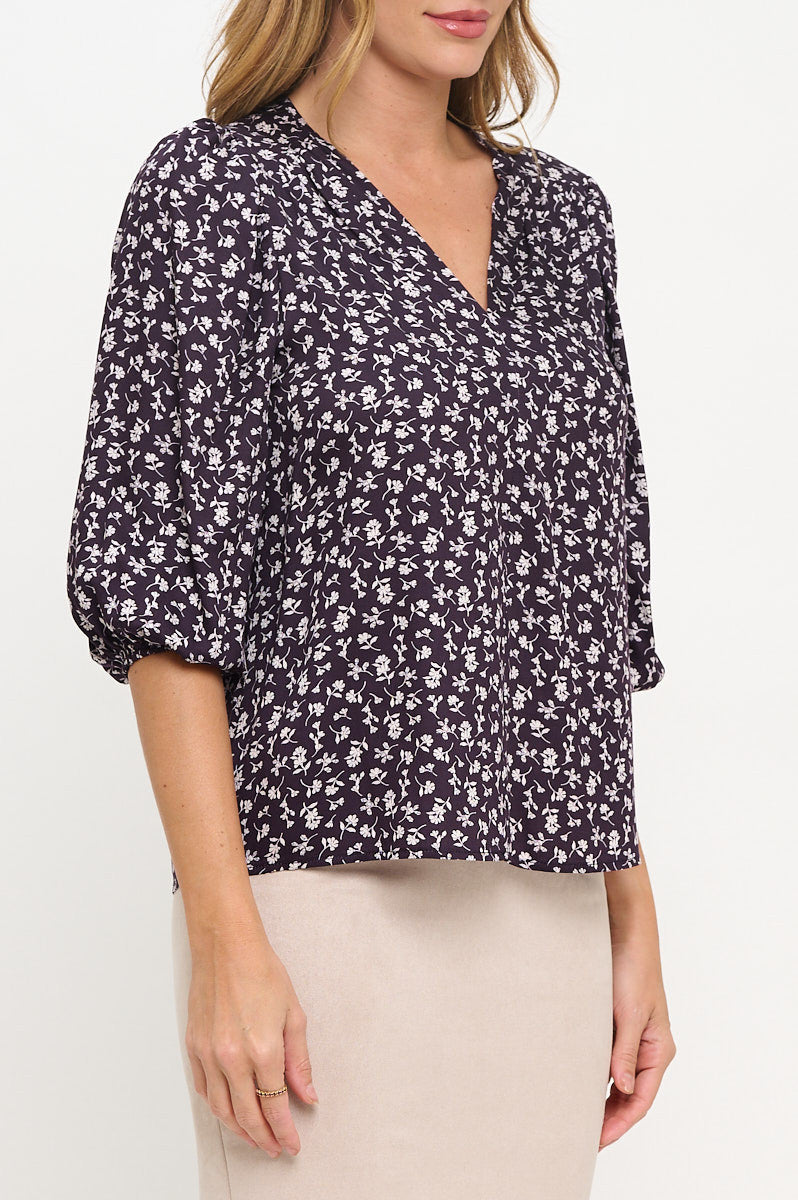 Floral Print V neck 3/4 Sleeve Top